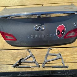Infiniti G37 Trunk Parts