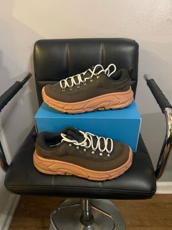Hoka Tor Summit Size 8.5 Women’s $100