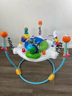 Baby jumper activity center