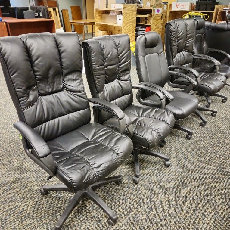 Black Leather Desk Chair