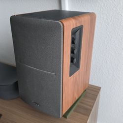Edifier R1280T Powered Bookshelf Speakers - 2.0 Active Near Field Studio Monitor Speaker - Wooden Enclosure - 42 Watts RMS Power