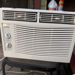 Amana 5,000 BTU Window Air Conditioner – Model AMAP050BW