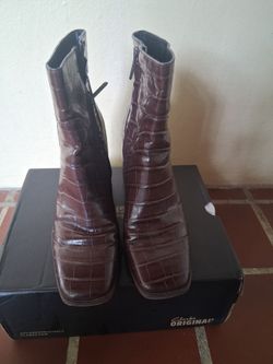 Clarks Originals Croc-Embossed Leather Ankle Boots