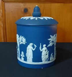 Antique WEDGWOOD Portland Blue Jasperware Biscuit Barrel Jar Acorn Finial Lid