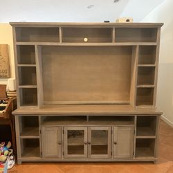 Haverty’s Entertainment Center - Driftwood