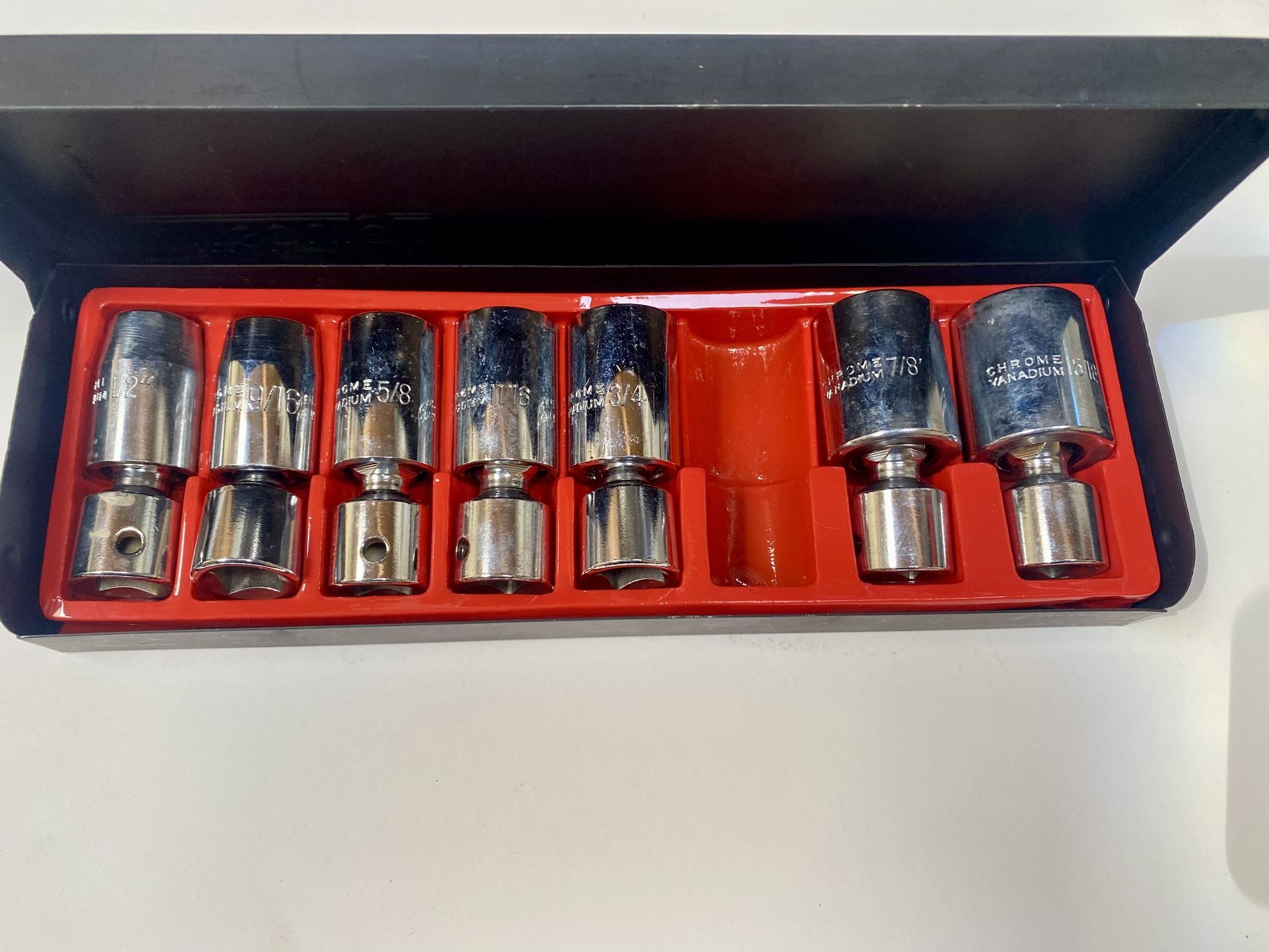 Pittsburgh 7 Piece Swivel Socket Set, Chrome Vanadium