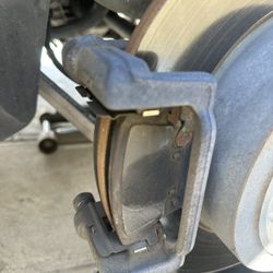 Brakes / Freno