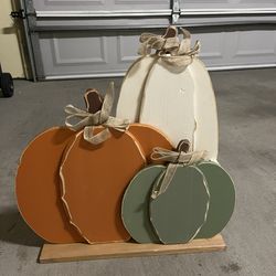 House decor - Holiday and Spring decorations - New!