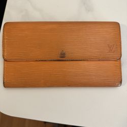 Authentic Louis Vuitton Epi Wallet 