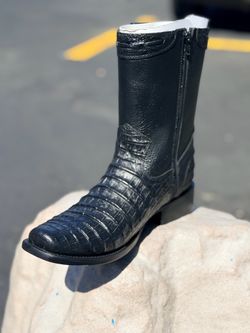 Bota con cierre