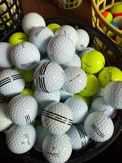 100 AVX golf balls