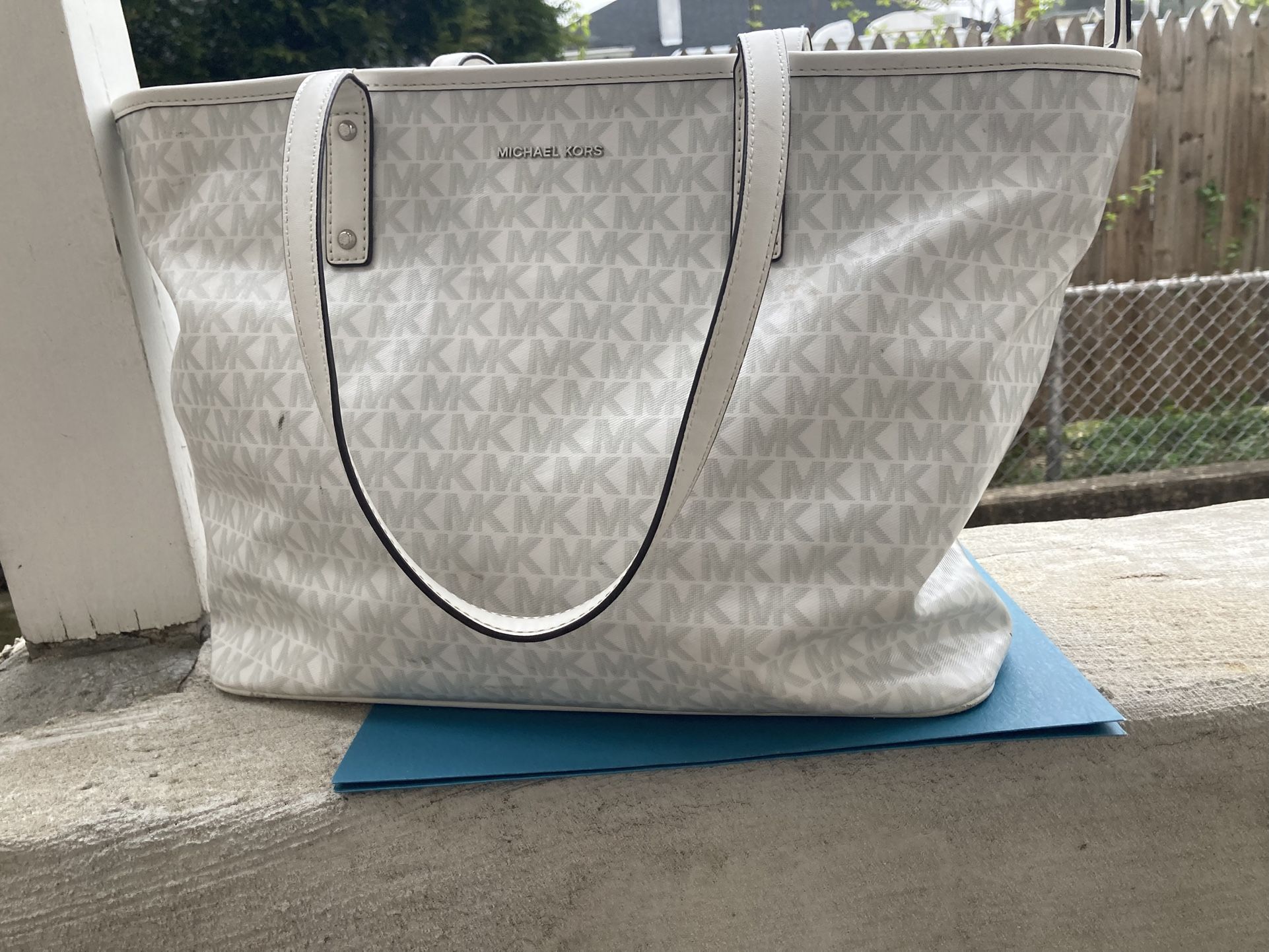 Micheal Kors Tote