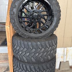 Off Road Wheels And Tires