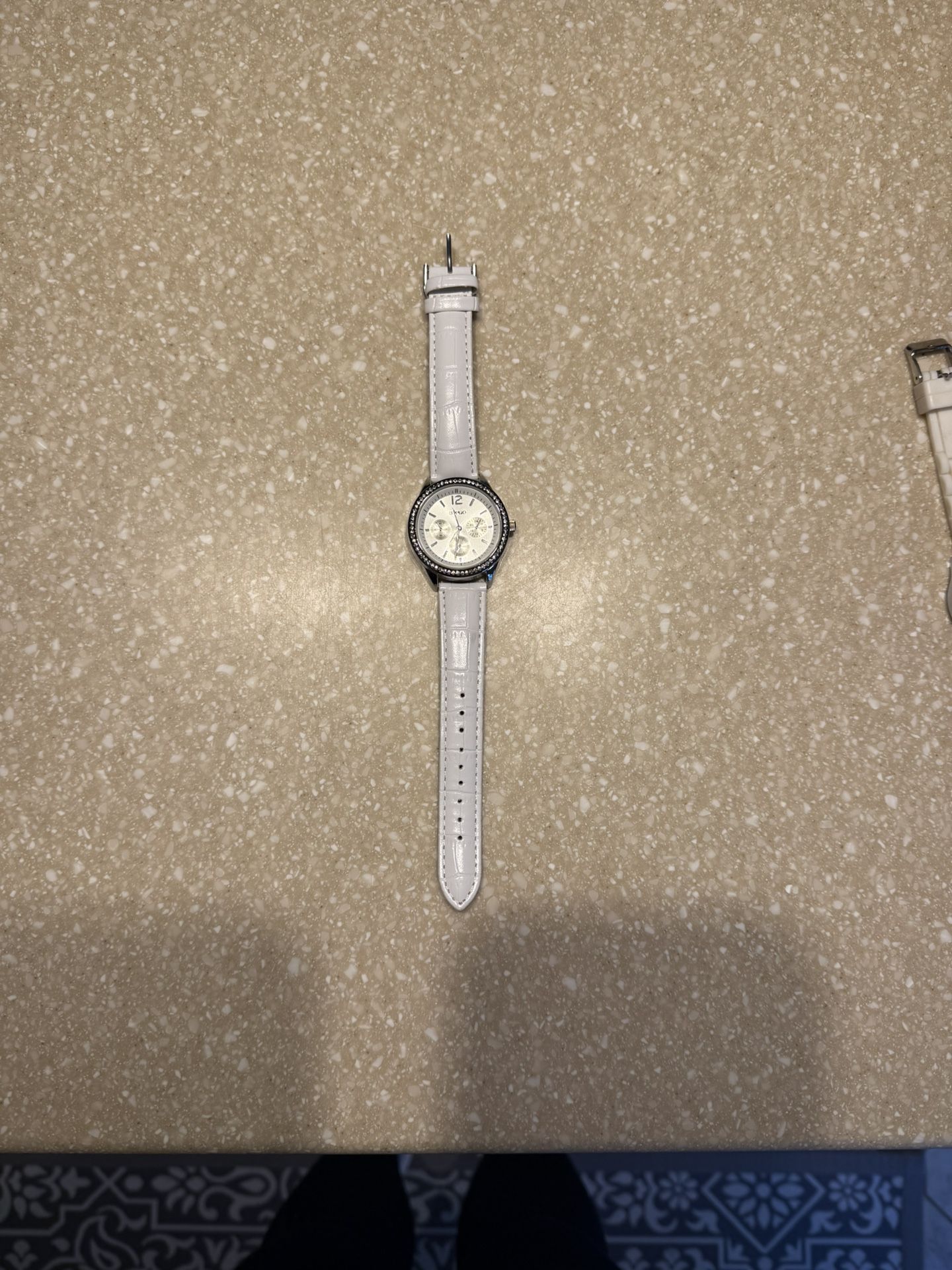 Bongo White And Silver Tone Watch