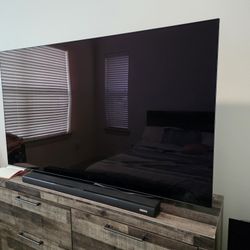 65 Inch LG Oled C4 $900 Obo 