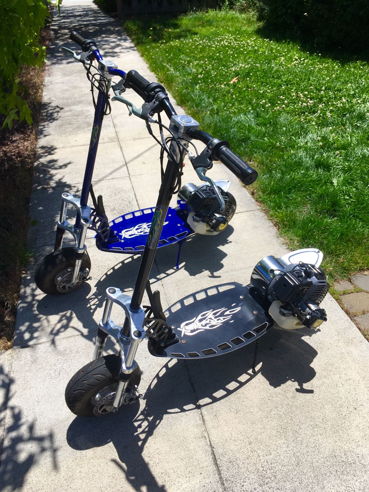 X-treme 50cc electric start XG-550 gas scooter