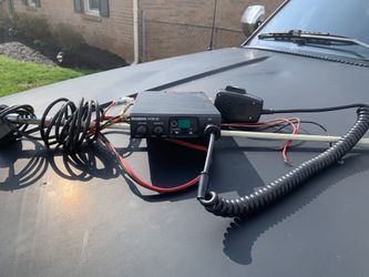 Maxon CB radio with Antennae