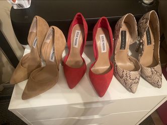 Womens Shoes Size 5 , 5.5 And 6