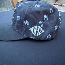 Kill the hype multi logo snap back