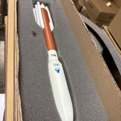 Atlas V NASA Rocket 1/100 scale by Daron Executive Series