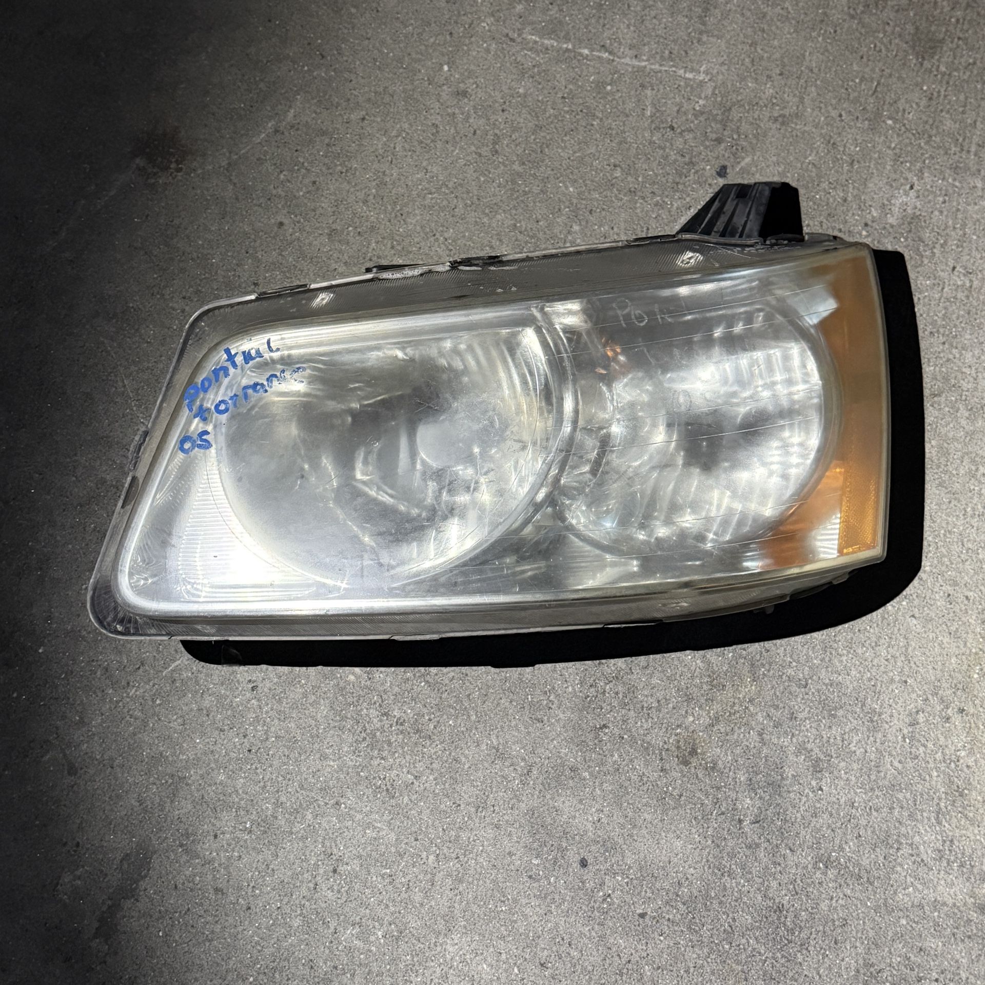 Pontiac Torrent 06-09 Left Oem Headlight 