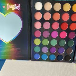 Morphe x Lisa Frank ZOOMER & ZORBIT 35B Artistry Palette 