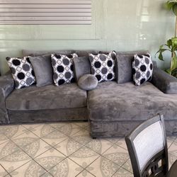Grey Big Comfortable Sectional  ‼️financing Available ‼️