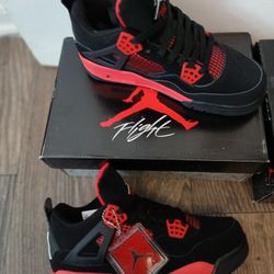 Air Jordan 4s Size 8.5 