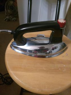 Vintage General Mills Electric Iron