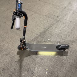 Segway Ninebot E2 Plus Electric Scooter – 243 Miles – 20 MPH – Excellent Condition