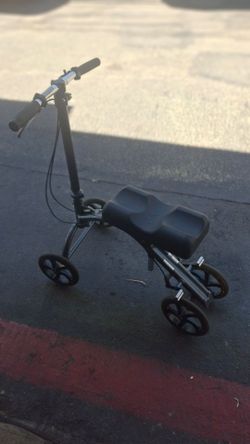 Knee scooter