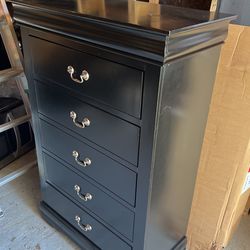 Black Chest Drawers