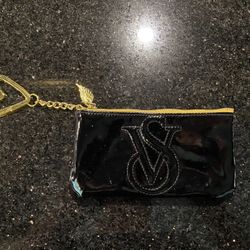 Victoria’s Secret Black Faux Patent Leather w/Heart Shape Clip Clutch Bag 3.5x6”