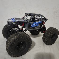 Axial 4WS rc crawler 18th scale