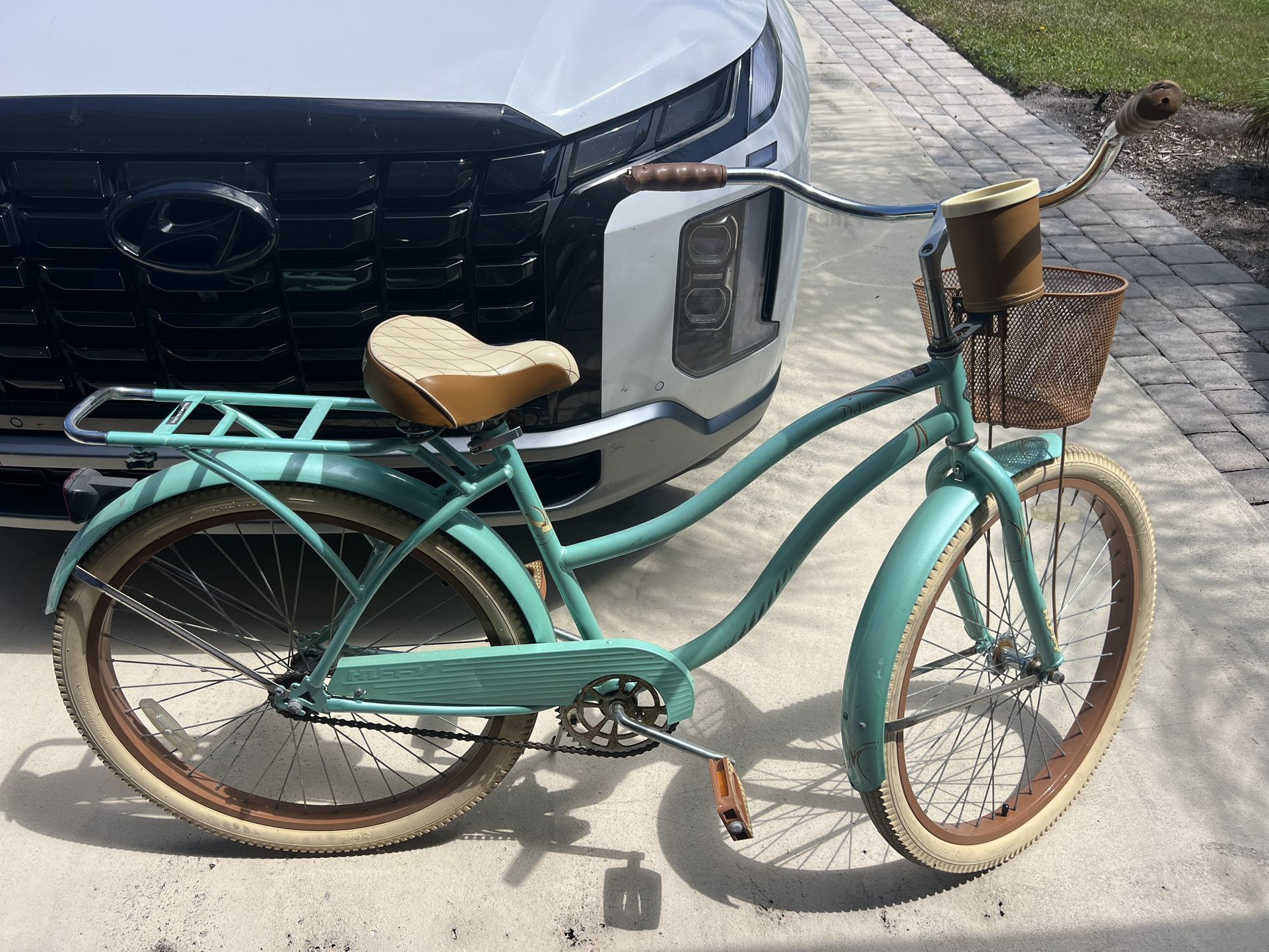 Huffy 26" Beach Cruiser Bicycle Bike, Fits Riders 5'0"+, Adult, Women's