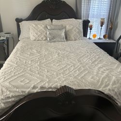 Queen Bedroom Set With Mattress