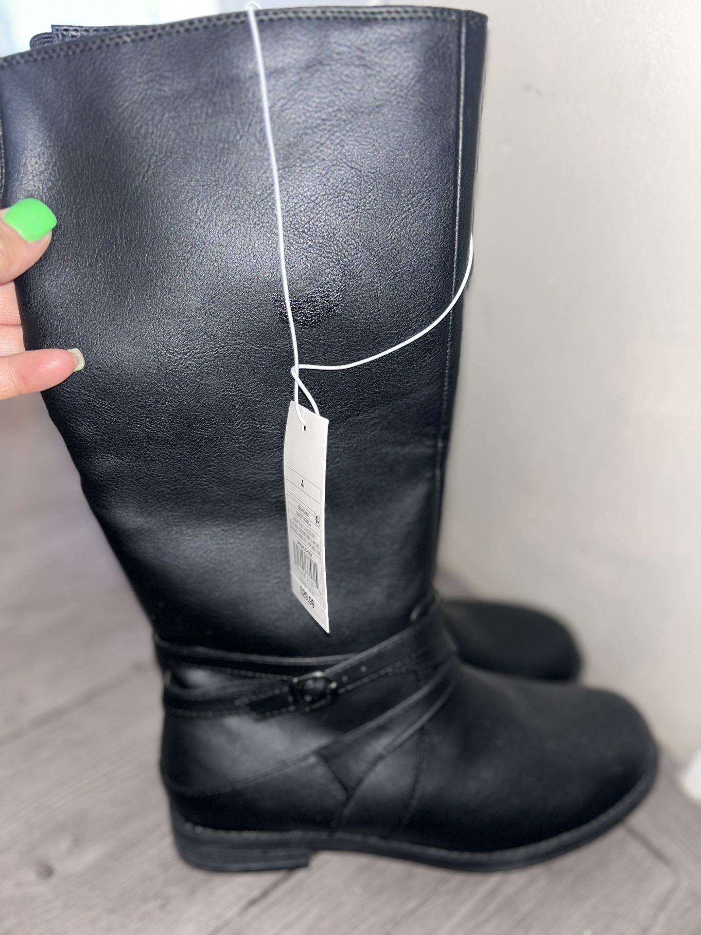 Brand New Girl Boots Size 4