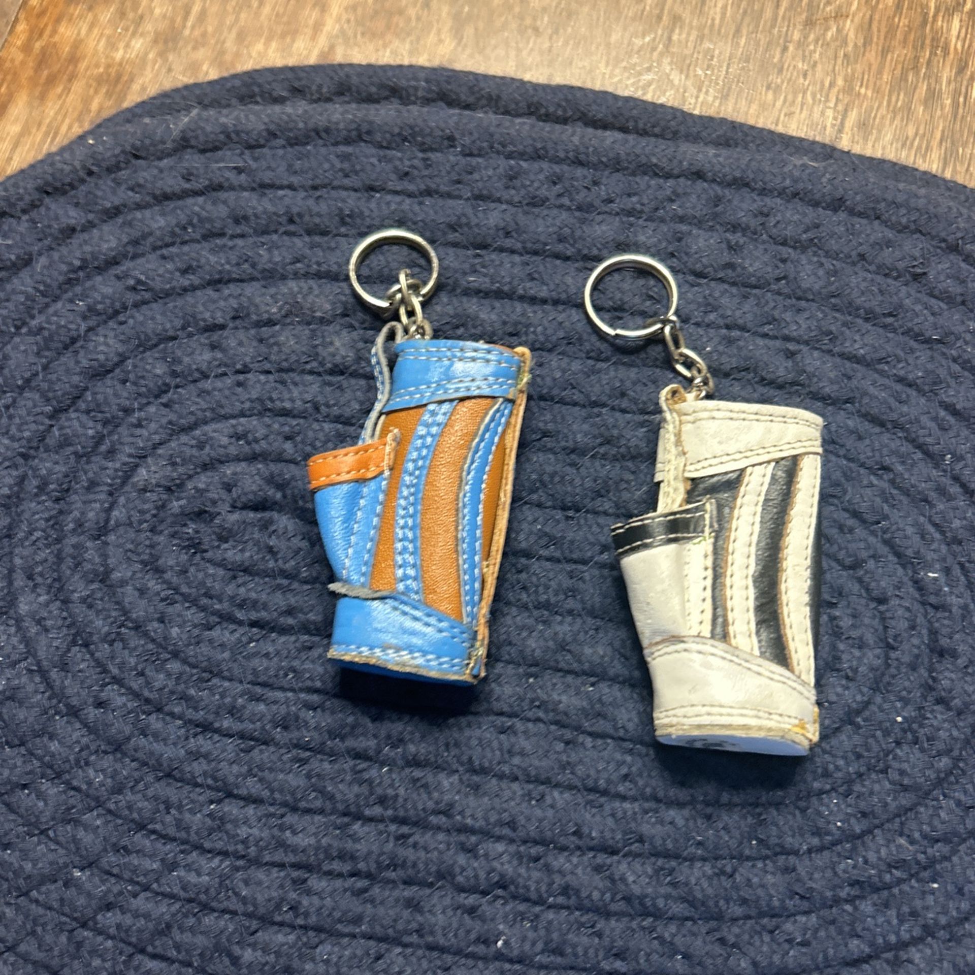 Vintage golf bag keychains