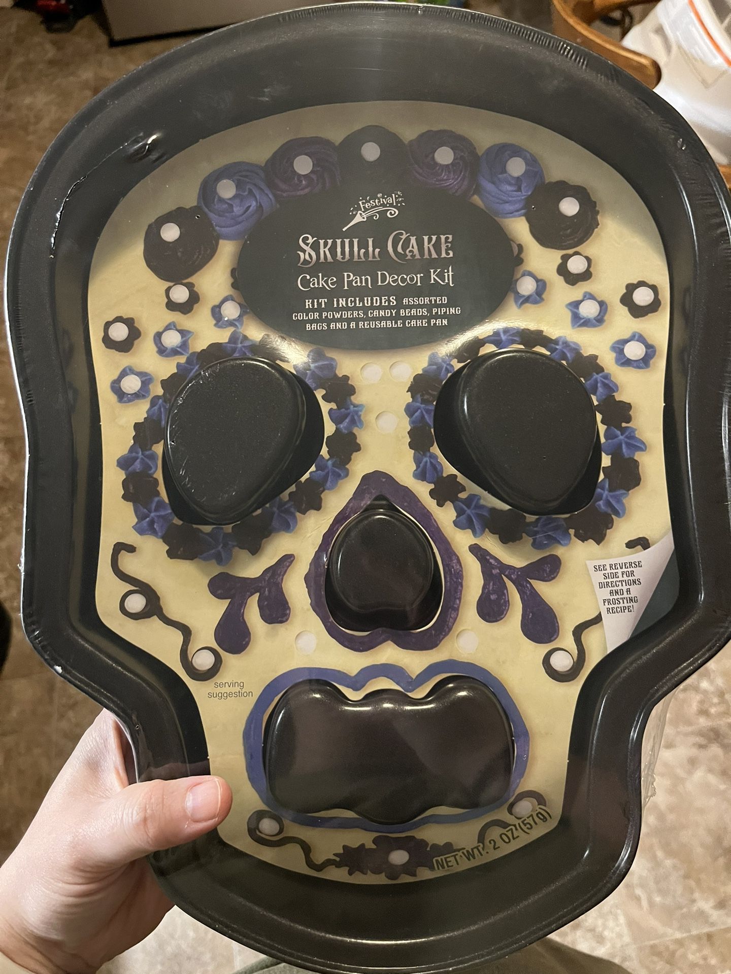 Skull Cake Pan and Decorating Kit