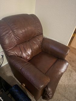 La-Z-Boy Brown Recliner Chair – 36” Wide – $150 OBO