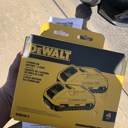 (NEW) 2PC DEWALT BATTER PACKS