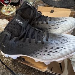 Under Armour Football Cleats Men Size 8.5 New