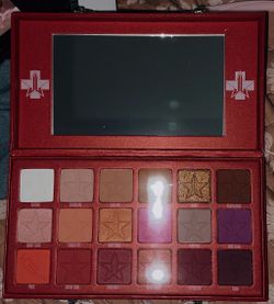 Makeup pallets