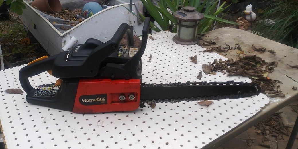 Home light Chainsaw . Works good for Sale in Dallas, TX OfferUp