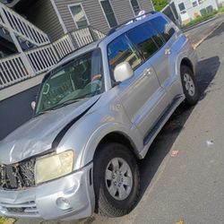 2004 Mitsubishi Montero Limited 3.8 