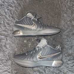 LeBron 21 ‘Resilience’