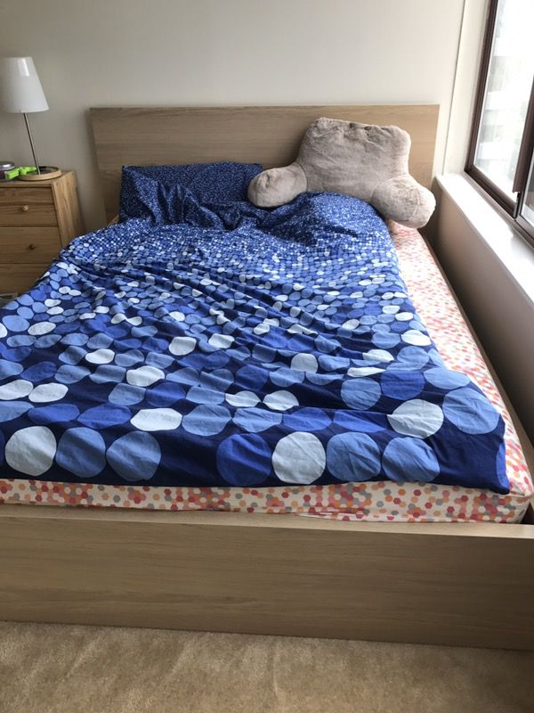 IKEA minimalist queen bed&mattress