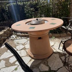 Free masa Table Grill And Chairs