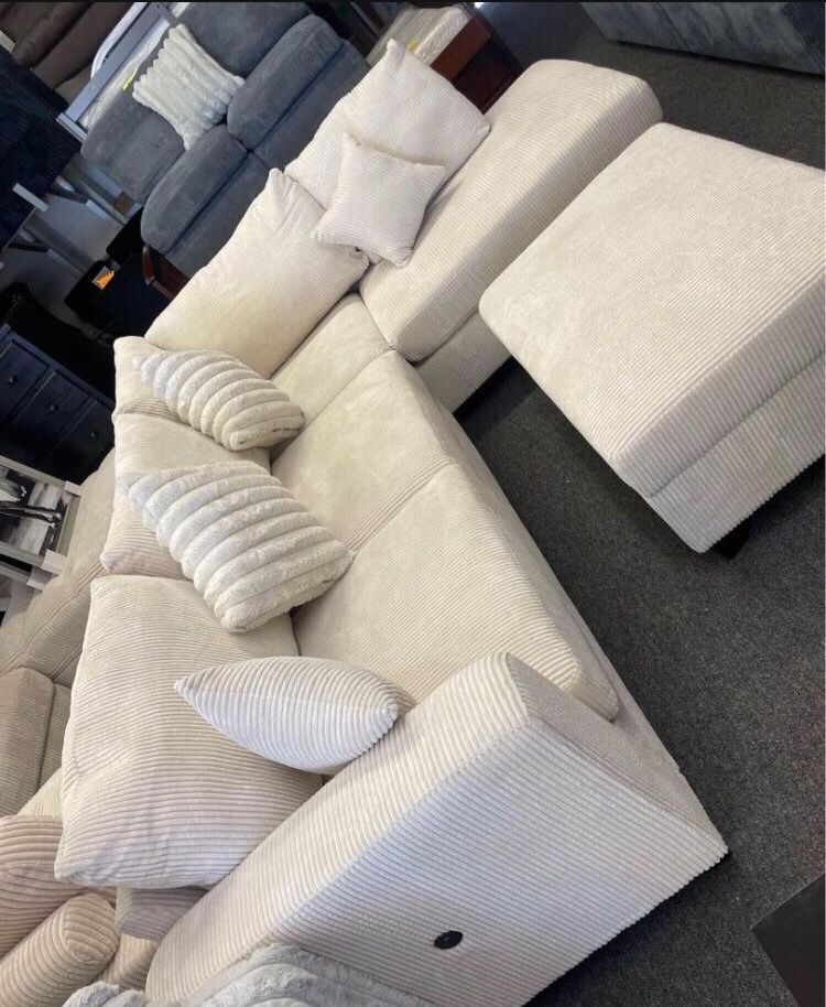 Beautiful! Sectional Sofa With Storage Ottoman New In Box