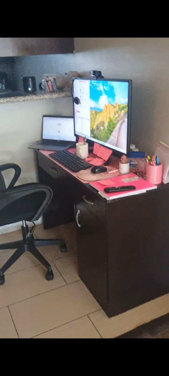 MUST GO!!! Monitor, Keyboard And Mouse & Camera